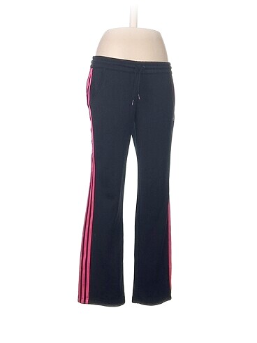 Adidas Eşofman Altı %70 İndirimli.