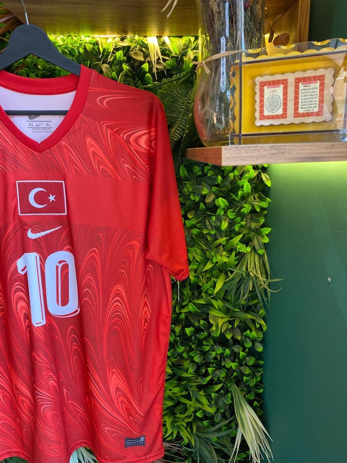 Nike Kırmızı Erkek Kısa Kollu Forma - Görsel 2