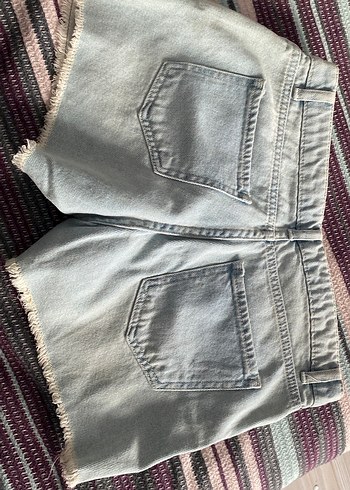 Boncuklu Nakışlı Mini Kot Şort - Görsel 2