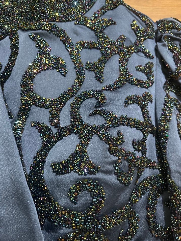 Uzun Kollu lacivert  İşlemeli Kadın Abiye Elbise - Görsel 3