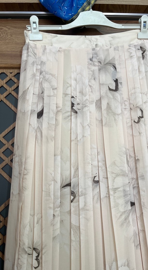 Bej Pilili Uzun Kadın Etek - Görsel 2