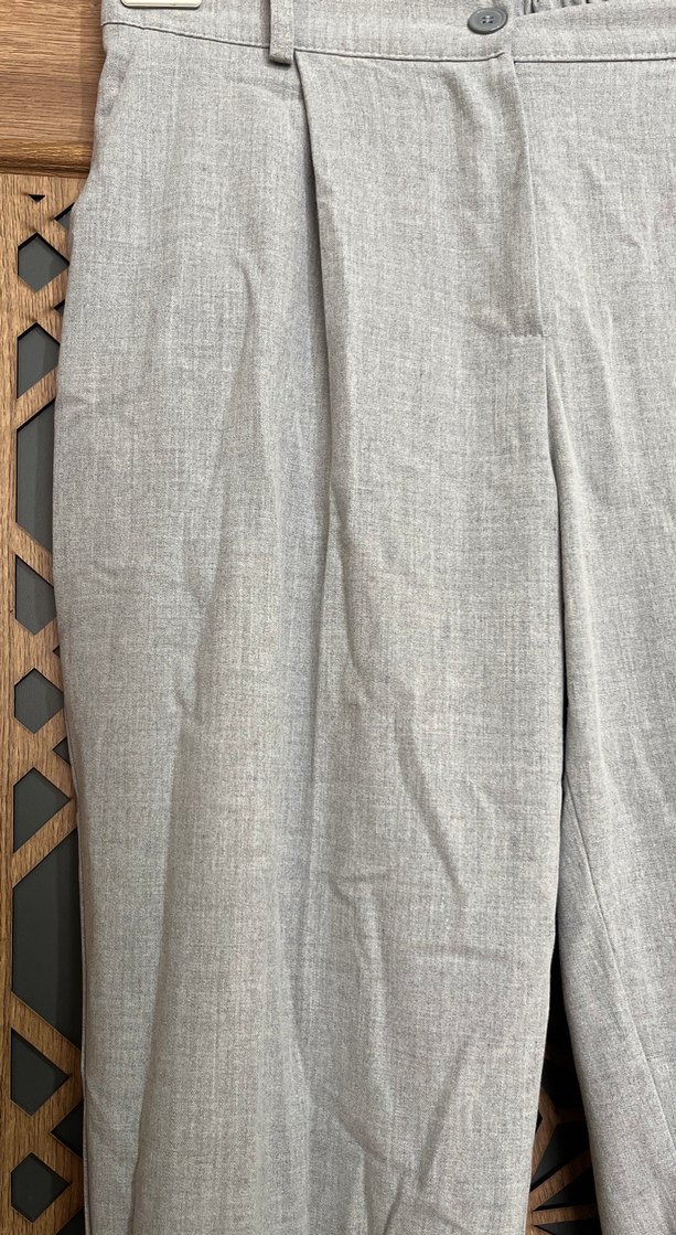 Gri Kadın Keten Pilili Kumaş Pantolon - Görsel 2