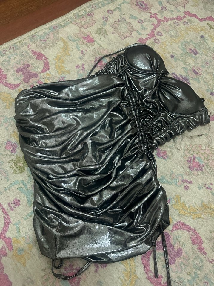 Gri Deri Drapeli Uzun Göğüs Korseli crop etek takım - Görsel 2