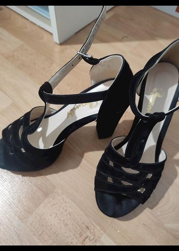 Bambi Tokalı Siyah Stiletto Kadın Abiye Ayakkabı - Görsel 2