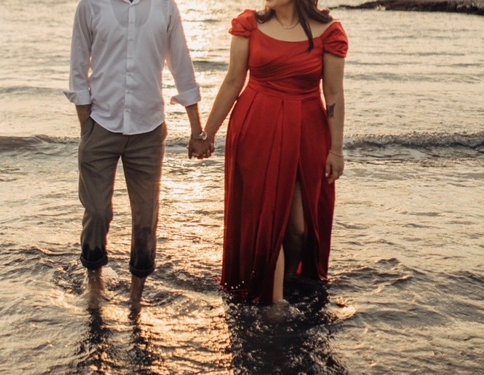 Uzun Parlak Kırmızı Drapeli Kadın Elbise - Görsel 2