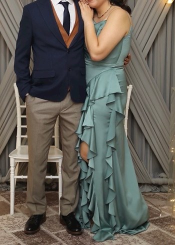 V yaka uzun drapeli turkuaz gece elbisesi - Görsel 2