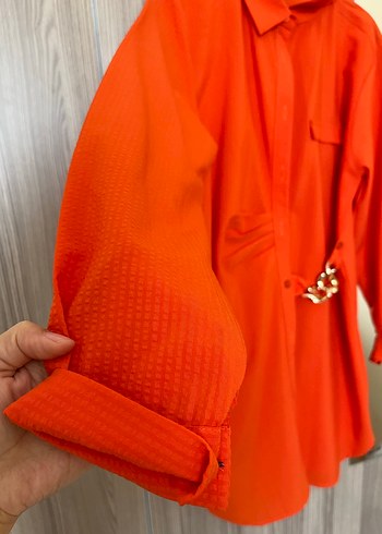 Kemer Detaylı Uzun Turuncu Kadın Gömlek - Görsel 2