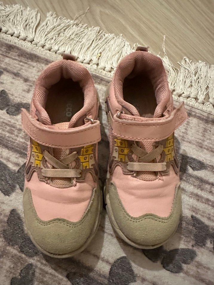 Kız Çocuk Pembe Tokalı Spor Ayakkabı - Görsel 3