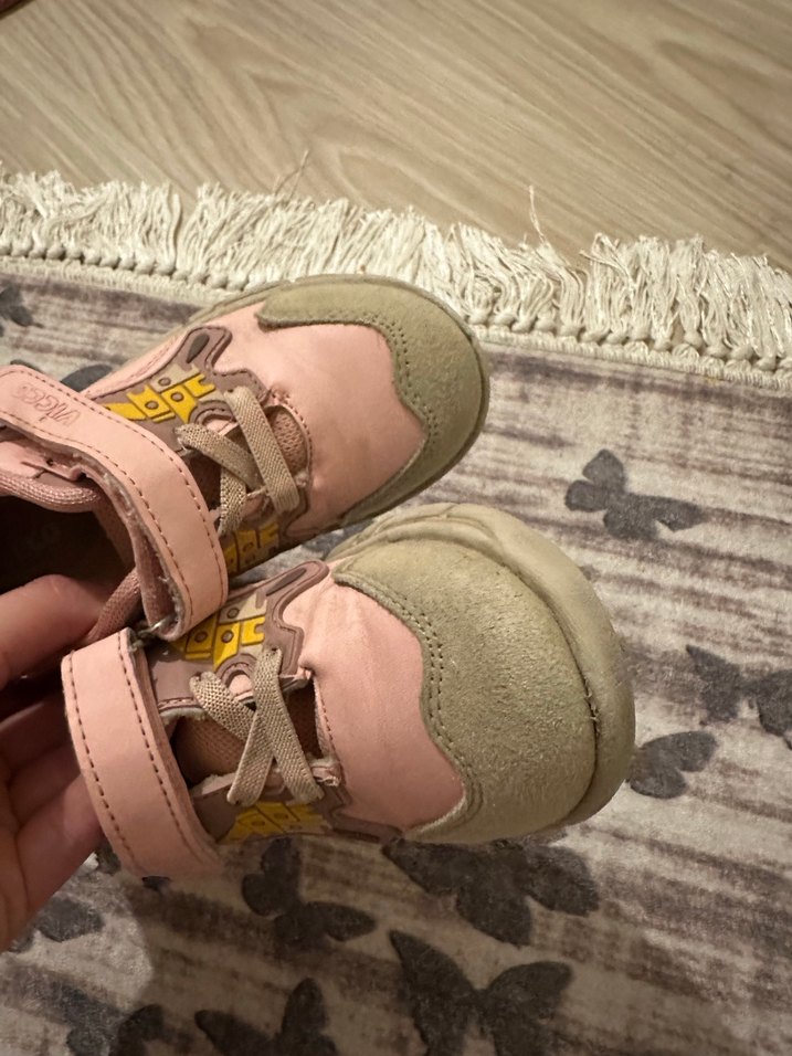 Kız Çocuk Pembe Tokalı Spor Ayakkabı - Görsel 5