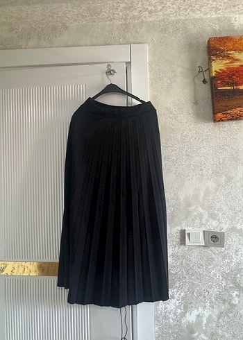 Kadın Siyah Piliseli Uzun Etek - Görsel 2