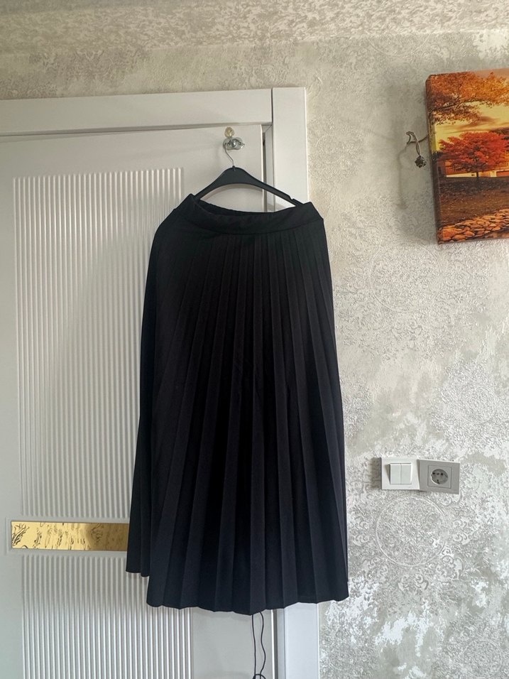 Kadın Siyah Piliseli Uzun Etek - Görsel 2