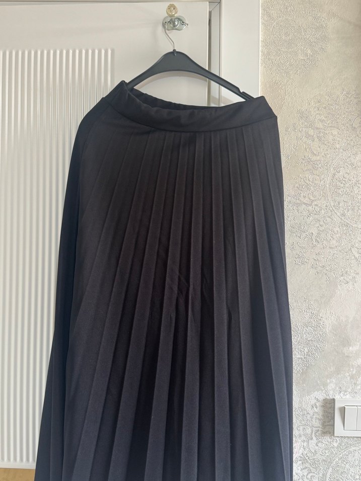 Kadın Siyah Piliseli Uzun Etek - Görsel 3