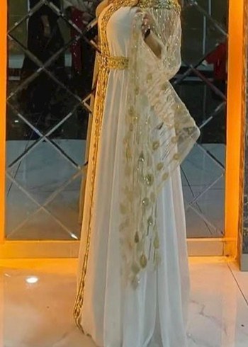 Uzun Beyaz İşlemeli Henna Elbisesi - Görsel 3