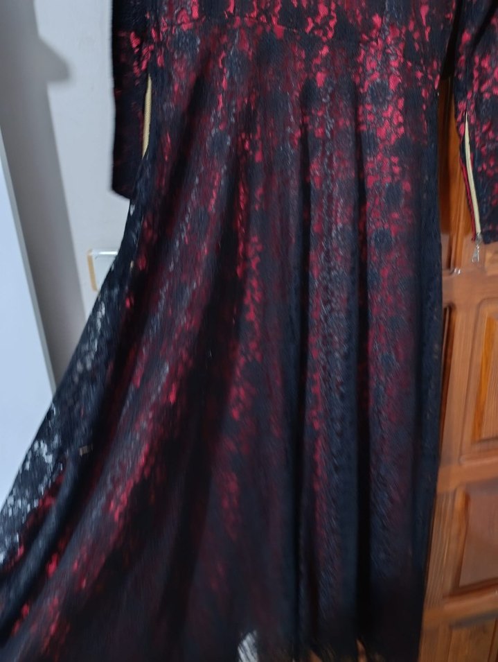 Bordo Dantel İşlemeli Uzun Kollu Uzun Elbise - Görsel 2