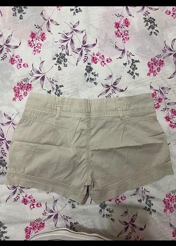 Bej Düğmeli Kadın Mini Şort - Görsel 2