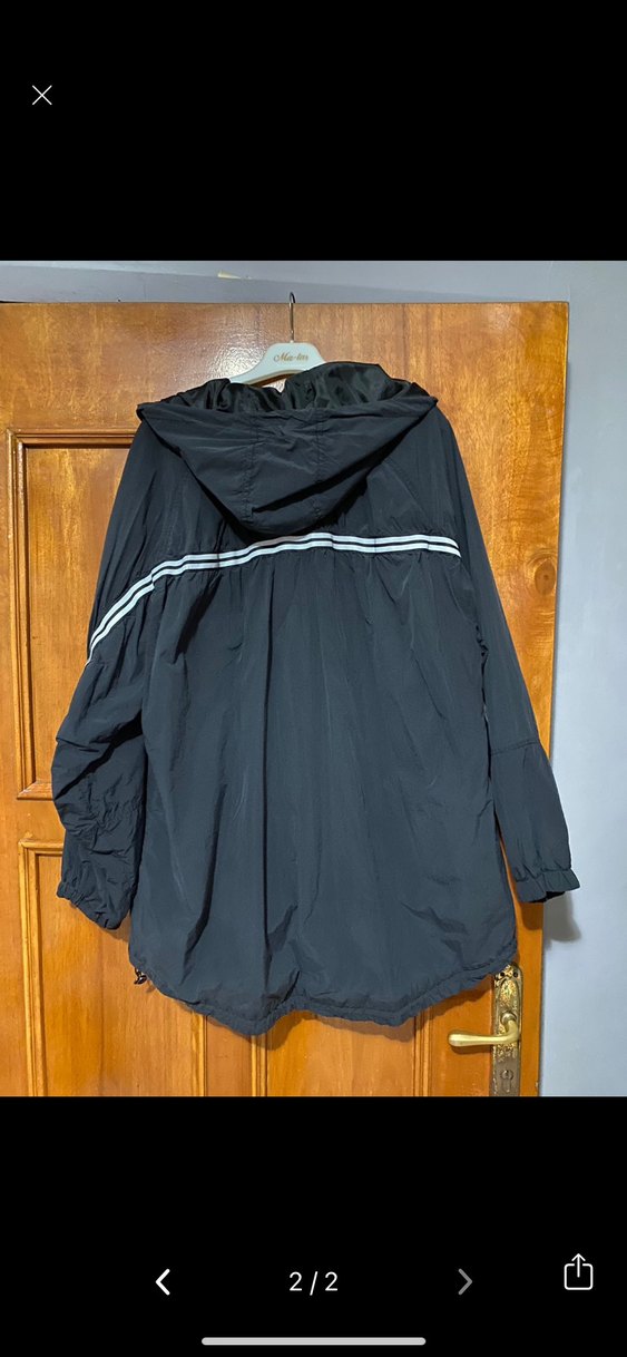 Mavi Siyah Kapüşonlu Fermuarlı  kadın Yağmurluk - Görsel 2