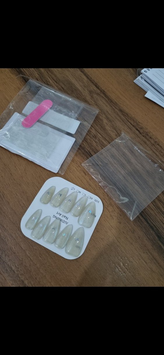 Beyaz Kelebek Detaylı Takma Tırnak Seti - Görsel 3