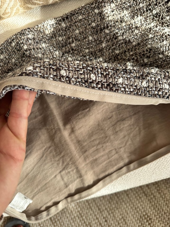 Gri Dokulu Modern Dekoratif Yastık - Görsel 4