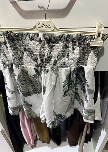 Beyaz Volanlı bluz şort takımı - Görsel 5