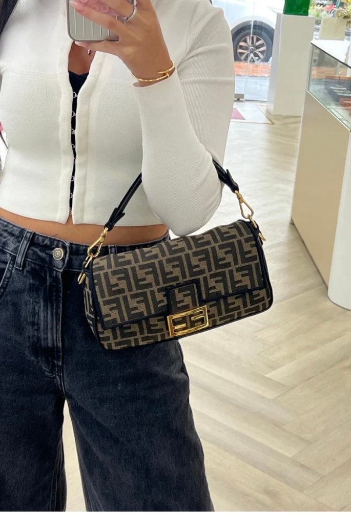 Premium ürün orijinal sertifikalı toz torbalı kadın omuz çantası - Görsel 3