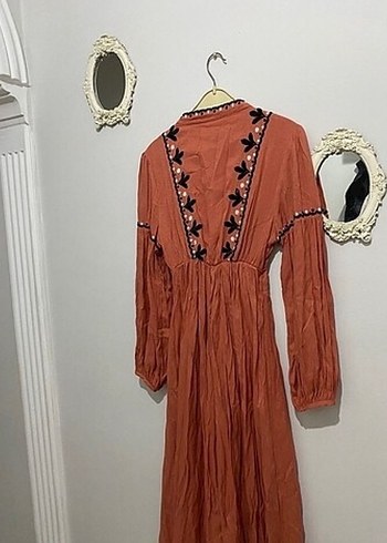 Uzun Kollu, Düğmeli, Nakışlı Bohem Kadın Elbisesi - Görsel 3