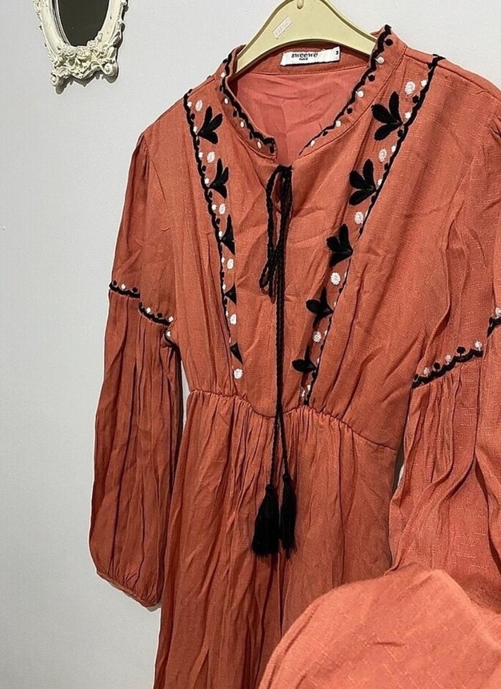 Uzun Kollu, Düğmeli, Nakışlı Bohem Kadın Elbisesi - Görsel 2