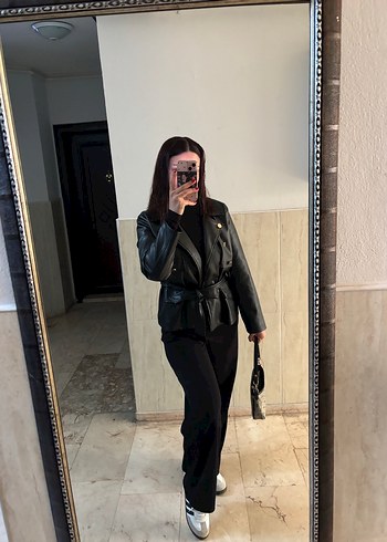 Kemerli Siyah Yılan Desenli Deri Ceket - Görsel 2