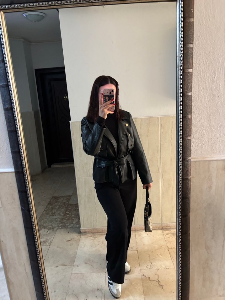 Kemerli Siyah Yılan Desenli Deri Ceket - Görsel 2