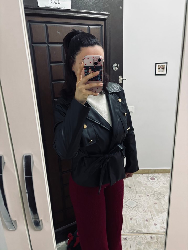 Kemerli Siyah Yılan Desenli Deri Ceket - Görsel 3