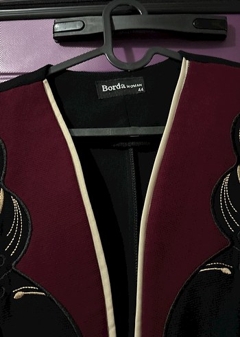 Bordo İşlemeli Uzun Kadın Klasik Kaban - Görsel 6