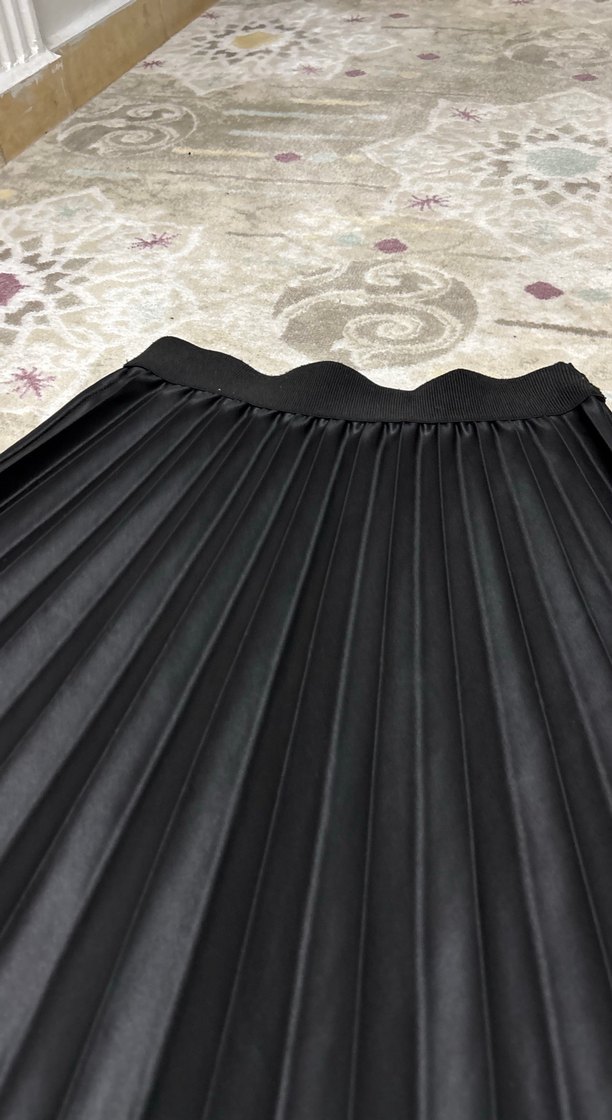 Siyah Pileli Uzun Etek - Görsel 4