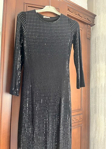 Uzun Kollu Siyah Pilili Kadın Abiye Elbise - Görsel 3