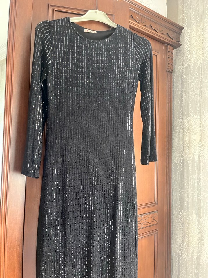 Uzun Kollu Siyah Pilili Kadın Abiye Elbise - Görsel 4