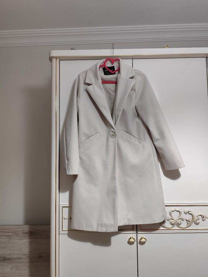 Düğmeli Beyaz Midi Kadın Kaban - Görsel 2