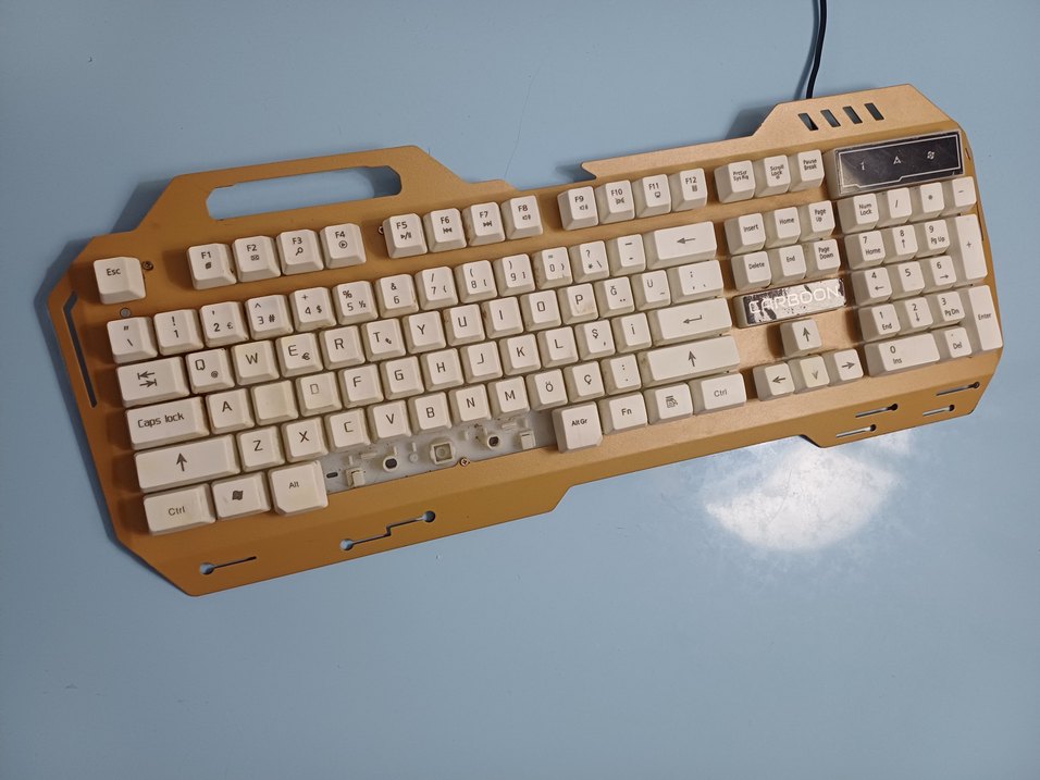 Carboon Marka Beyaz Tuşlu Kablolu Pc Klavye - Görsel 3