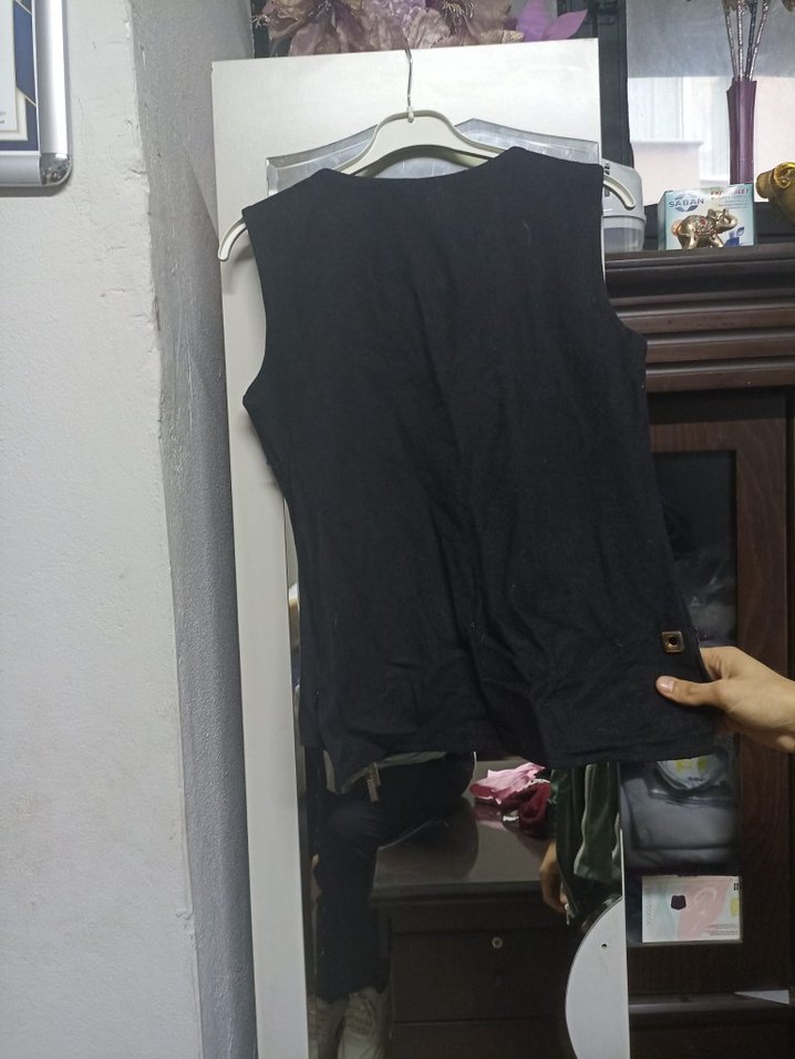 Fermuarlı Siyah Kadın Kolsuz Yelek - Görsel 2