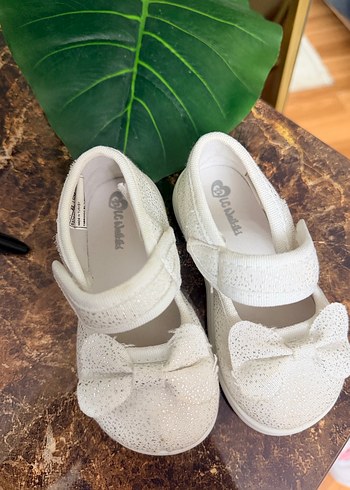 Kız Çocuk Beyaz Cırtlı Babet Ayakkabı - Görsel 4