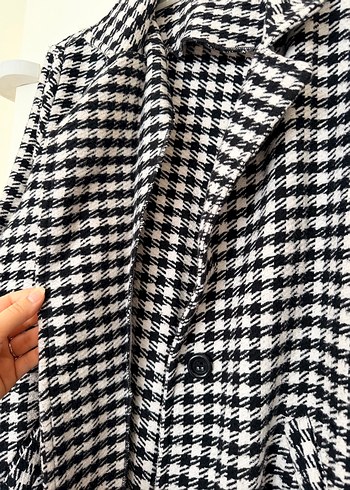 Siyah beyaz Ekose Düğmeli Midi Kadın Kaban 38 beden - Görsel 2
