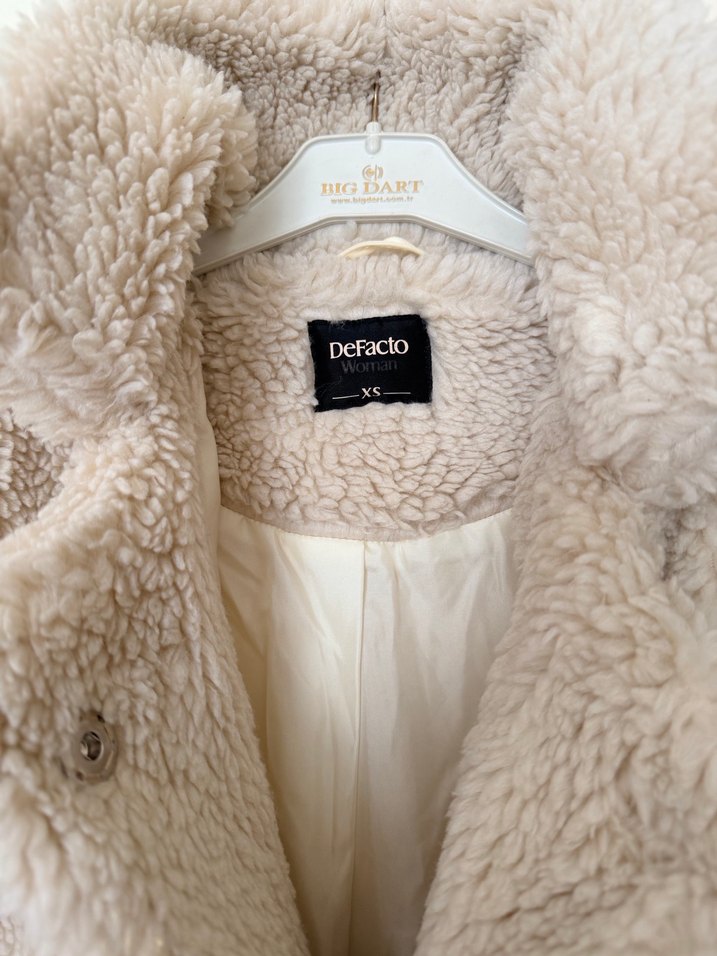 Bej Kadın Peluş Kaban DeFacto xs - Görsel 2