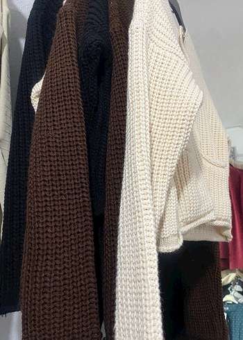 Düğmeli Midi Triko Hırka - Görsel 3