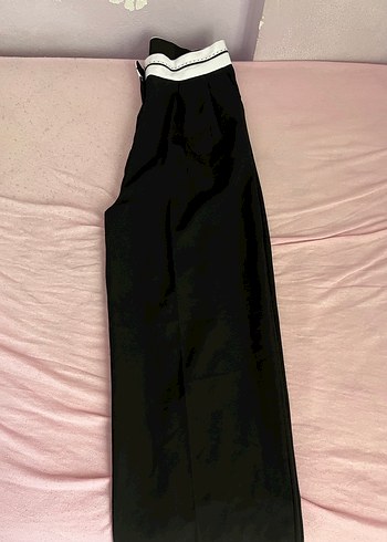 Kadın Siyah Pilili Midi Kumaş Pantolon - Görsel 4