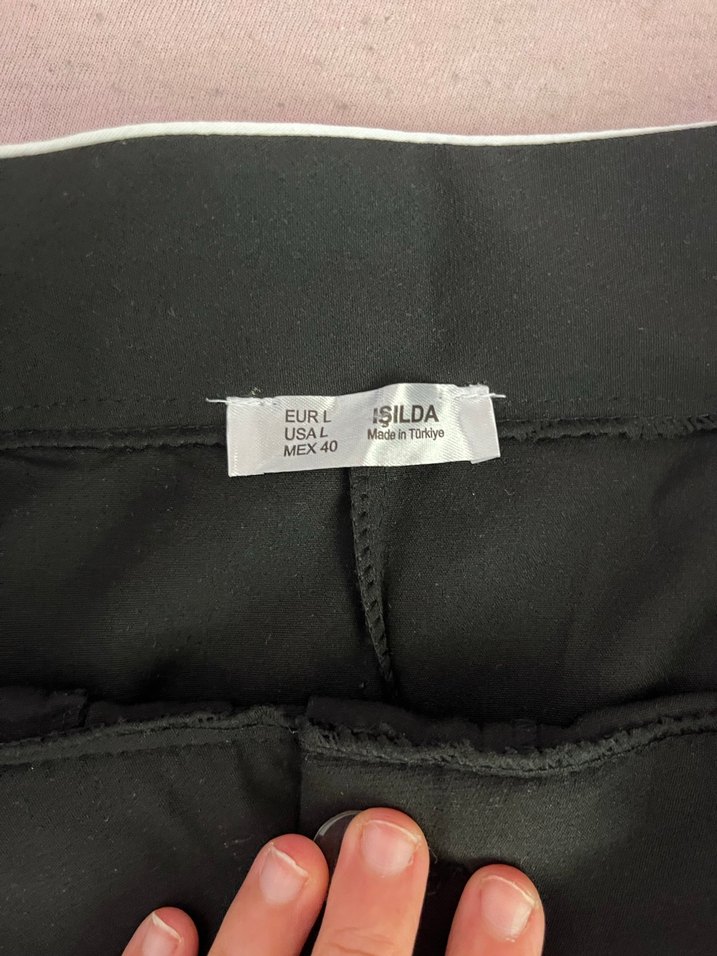 Kadın Siyah Pilili Midi Kumaş Pantolon - Görsel 3