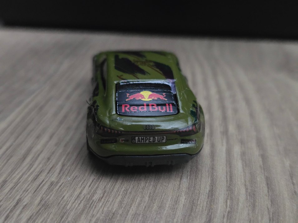 Hot Wheels dekarlı Audi - Görsel 2