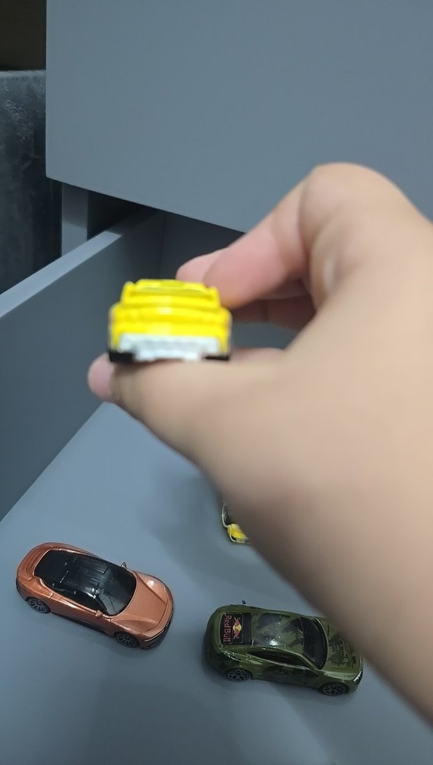 Sarı Renkli Oyuncak Araba - Görsel 4