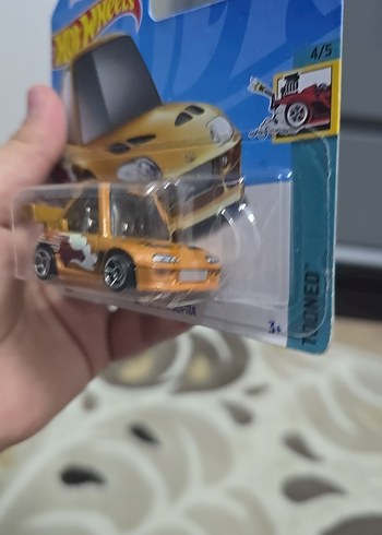 Sarı Parlak Hot Wheels Oyuncak Araba - Görsel 2
