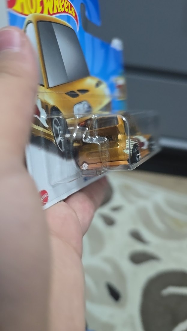 Sarı Parlak Hot Wheels Oyuncak Araba - Görsel 3