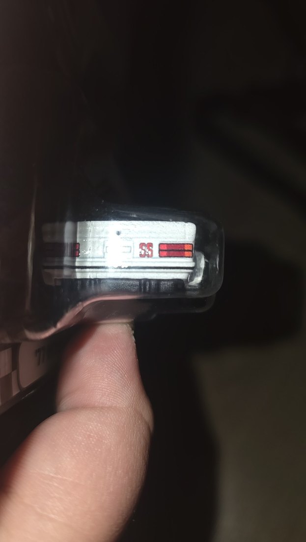 Hot Wheels 77 Holden Torana X Beyaz Oyuncak Araba - Görsel 3