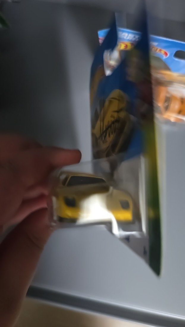 Parlak Sarı Ferrari F40 Competizione Oyuncak Araba - Görsel 2