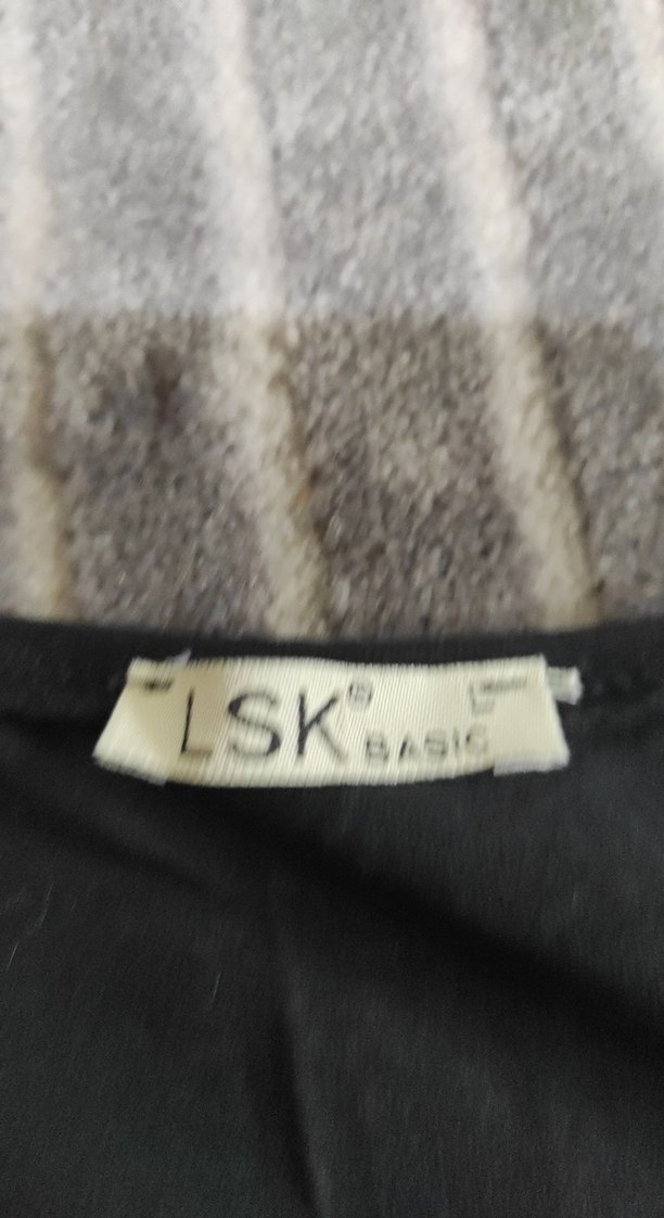 Tüy Detaylı Kuğu Baskılı Kısa Koll Tişört - Görsel 3