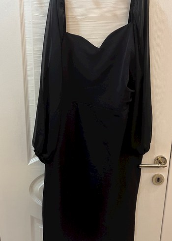 Şeffaf Detaylı Siyah Straplez Midi Elbise - Görsel 8